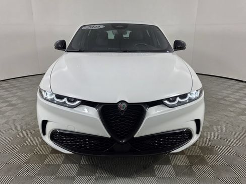 Used 2025 Alfa Romeo Tonale w/ Premium Package AWD/4WD image 2