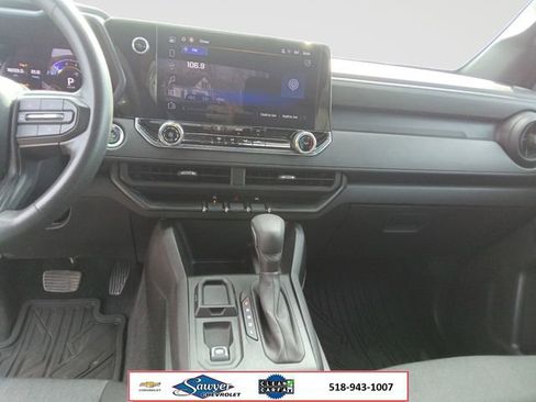 Used 2024 Chevrolet Colorado W/T RWD image 12
