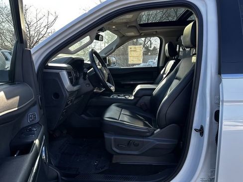 Certified 2022 Ford Expedition XLT image 19