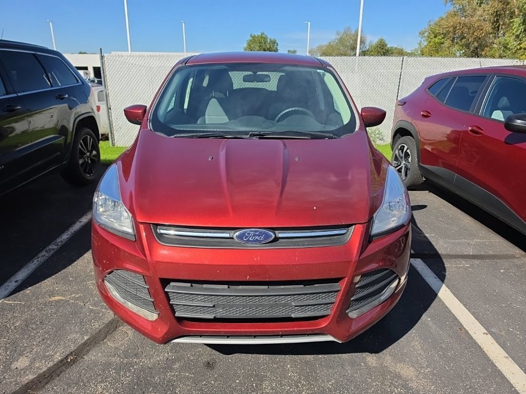 Used 2015 Ford Escape SE FWD image 2
