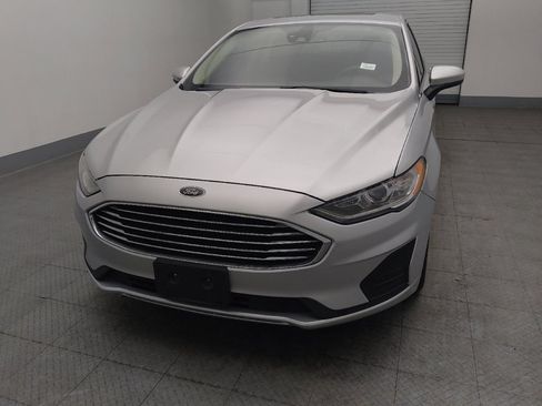Used 2019 Ford Fusion SE image 15