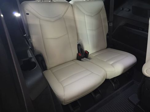 Certified 2023 Cadillac XT6 Sport w/ LPO, ONYX Package AWD/4WD image 12