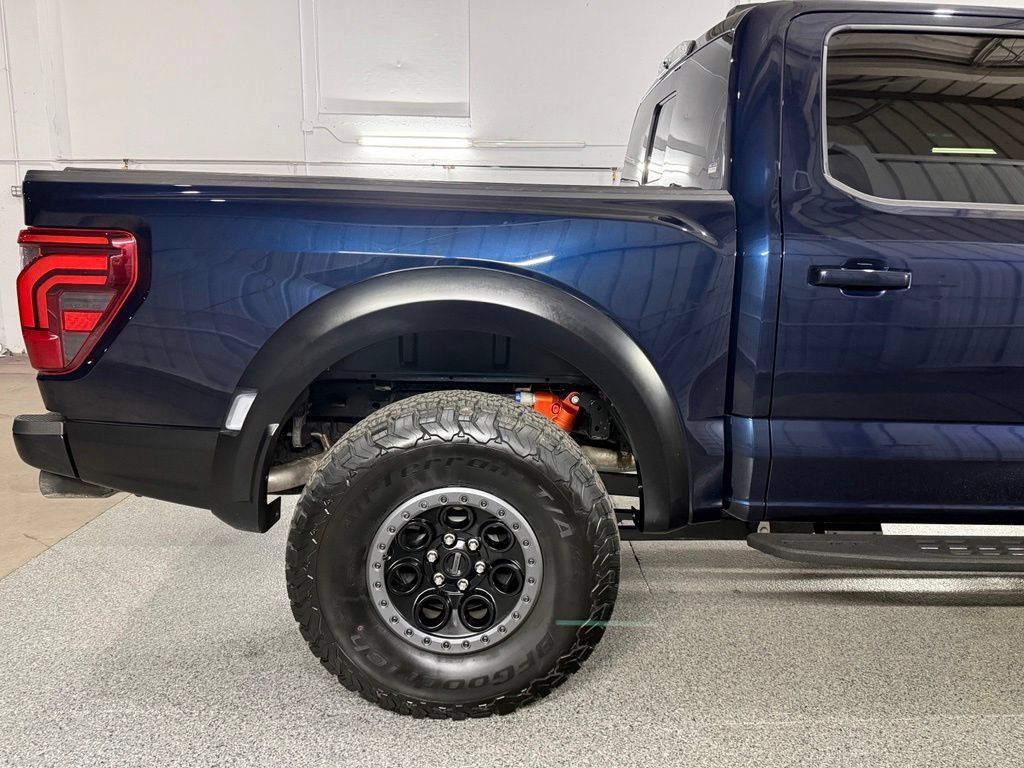 Used 2025 Ford F150 Raptor AWD/4WD image 10