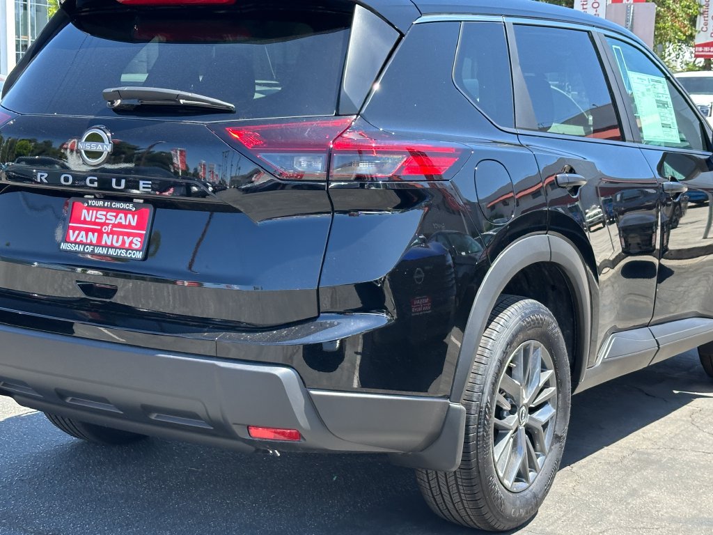New 2027 Nissan Rogue S FWD image 8