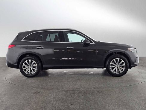 Used 2024 Mercedes-Benz GLC 300 4MATIC image 8