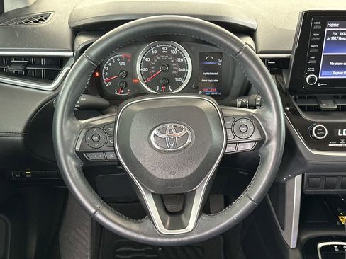 Used 2022 Toyota Corolla Cross LE image 15