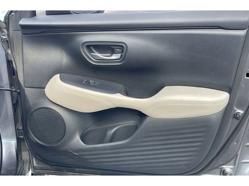 Certified 2023 Honda HR-V LX image 20