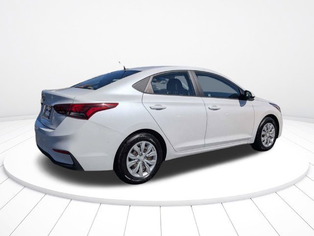 Used 2021 Hyundai Accent SE FWD image 3