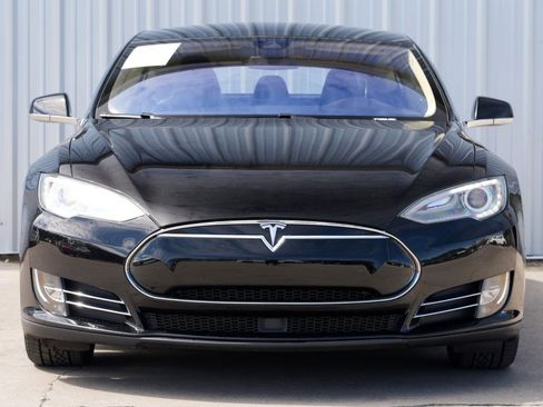 Used 2015 Tesla Model S 60 image 6