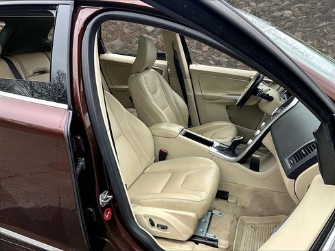 Used 2015 Volvo XC60 T6 w/ Proximity Package image 7