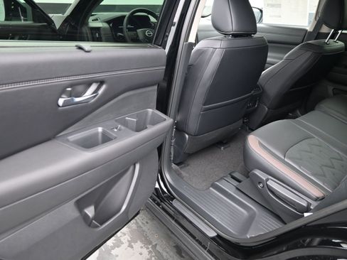 New 2026 Nissan Pathfinder Platinum AWD/4WD image 17