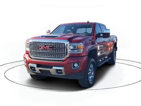 Used 2018 GMC Sierra 2500 Denali w/ Duramax Plus Package image 2