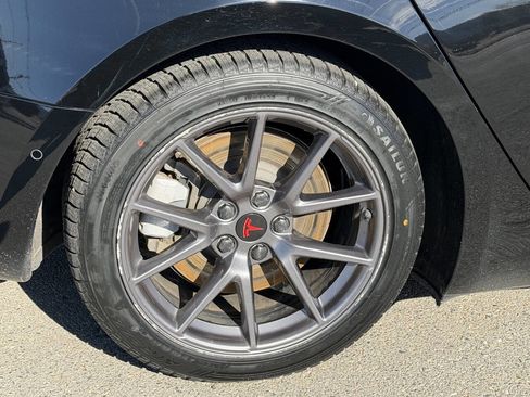 Used 2021 Tesla Model 3 Standard Range Plus image 16