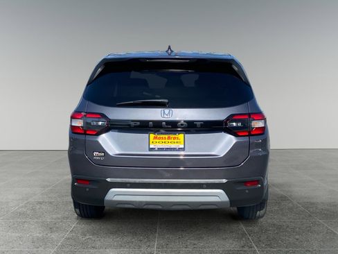 Used 2025 Honda Pilot EX-L image 4