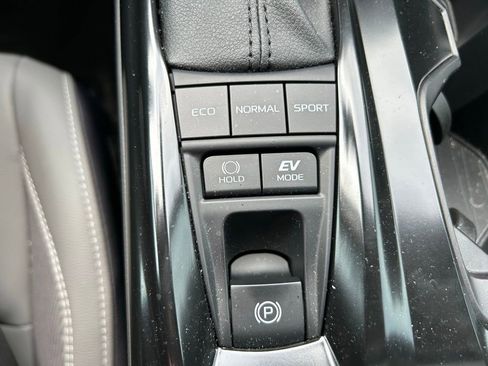 Certified 2025 Toyota Camry SE image 27