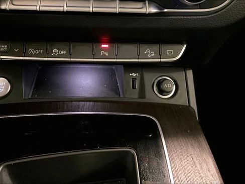 Used 2024 Audi Q5 2.0T Premium image 33