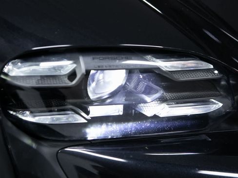 Certified 2020 Porsche Taycan Turbo S image 32