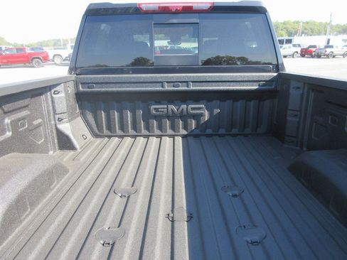 New 2026 GMC Sierra 2500 Denali w/ Denali Reserve Package image 7