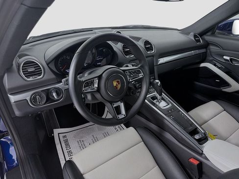 Certified 2024 Porsche 718 Cayman S RWD image 4