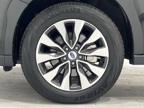 Certified 2025 Subaru Outback Limited image 10