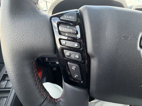 Used 2025 Nissan Frontier Pro-X w/ Pro Convenience Package RWD image 18