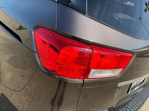 Used 2016 Kia Sedona LX w/ Option Group 020 image 24