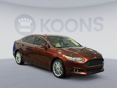 Used 2016 Ford Fusion SE w/ Equipment Group 202A image 10