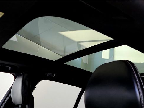 Used 2018 Volvo XC90 T8 R-Design w/ Convenience Package image 17