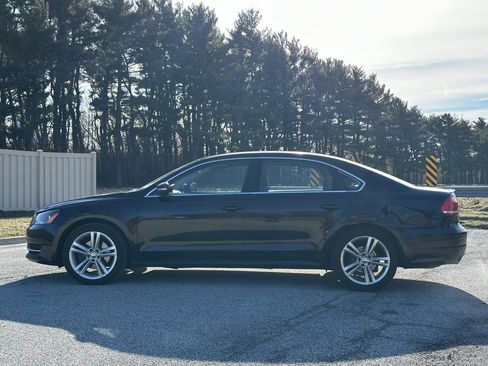 Used 2014 Volkswagen Passat 2.5 SE image 4