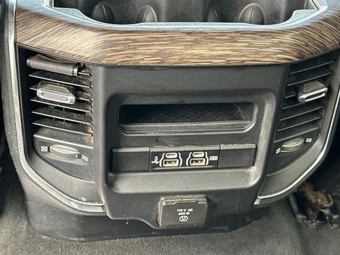 Used 2019 RAM 1500 Laramie AWD/4WD image 13