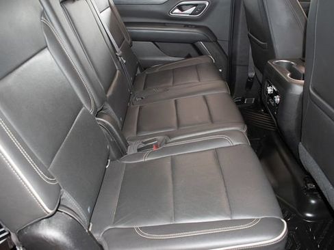 Used 2021 GMC Yukon XL SLT w/ SLT Luxury Plus Package RWD image 12