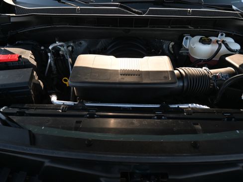 Used 2025 Chevrolet Tahoe Z71 w/ Sun And Tow Package image 27