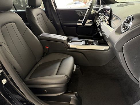 Certified 2024 Mercedes-Benz GLB 250 GLB 250 image 18