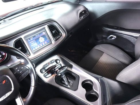 Used 2023 Dodge Challenger SXT image 30