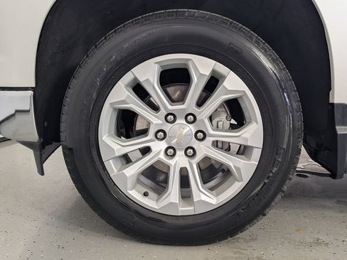 Used 2022 Chevrolet Silverado 1500 LTZ w/ Technology Package RWD image 9