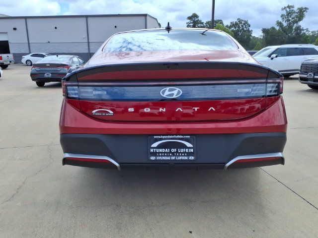 New 2026 Hyundai Sonata SE FWD image 3