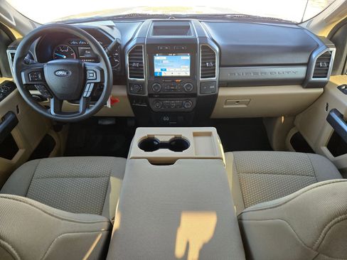 Used 2017 Ford F250 XLT w/ XLT Value Package image 16