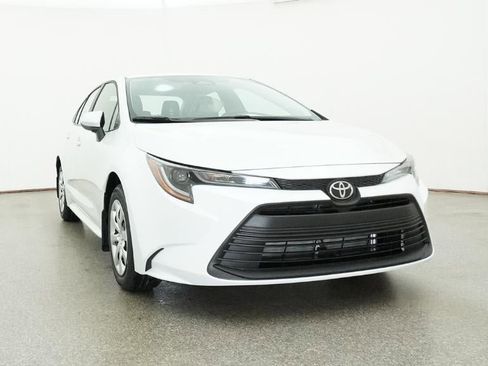 New 2026 Toyota Corolla LE FWD image 30