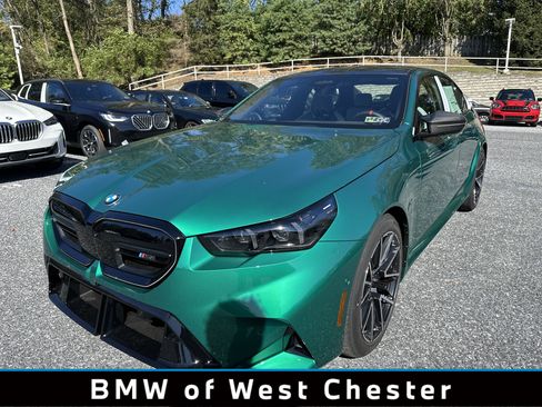 New 2026 BMW M5 w/ Carbon Package image 1