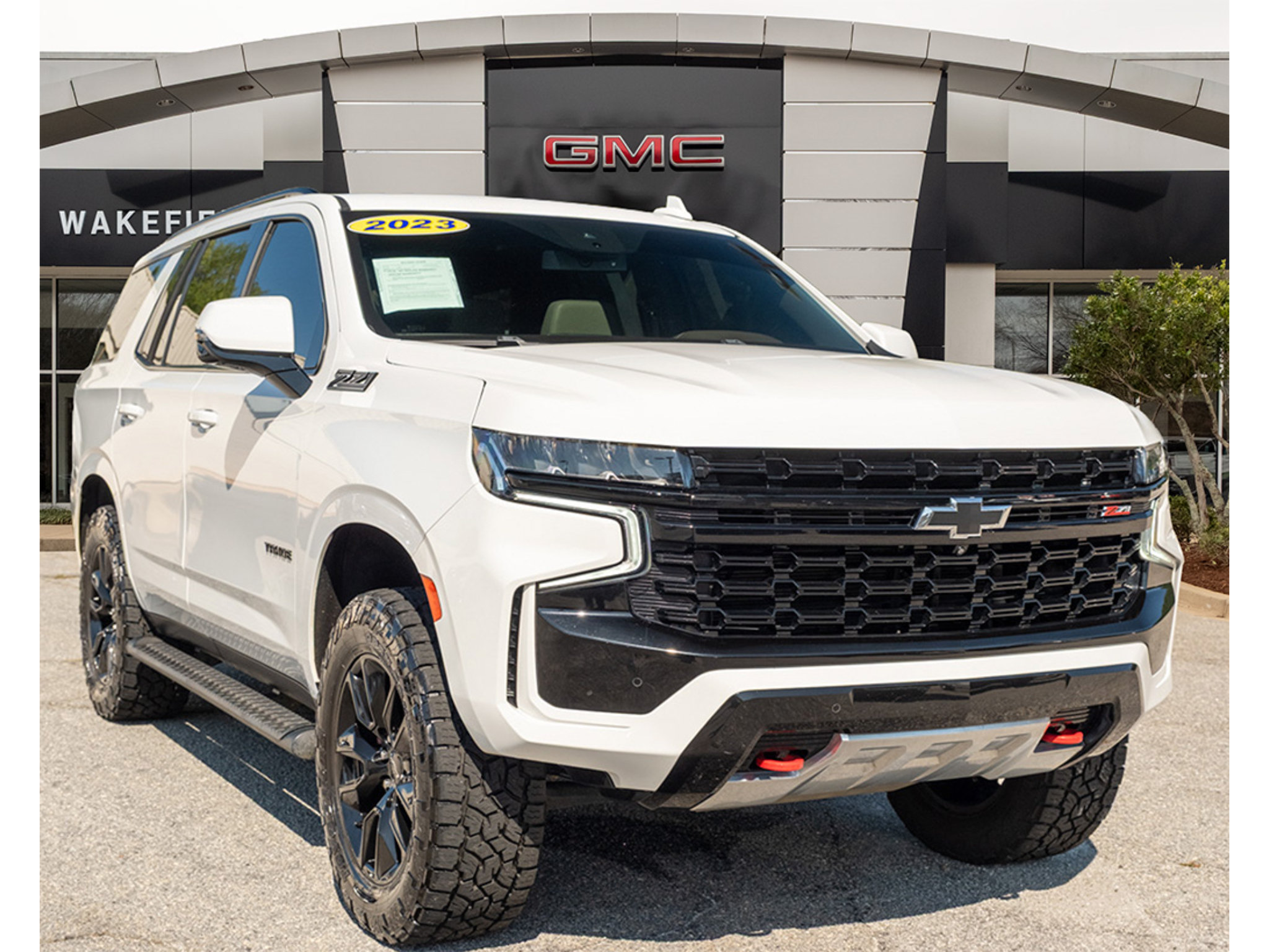 Used 2023 Chevrolet Tahoe Z71 w/ Luxury Package AWD/4WD image 1