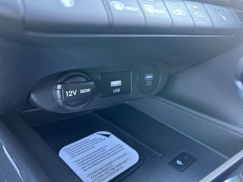 New 2026 Hyundai Elantra Limited FWD image 18