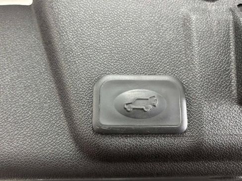 Used 2014 Buick Enclave Premium image 23