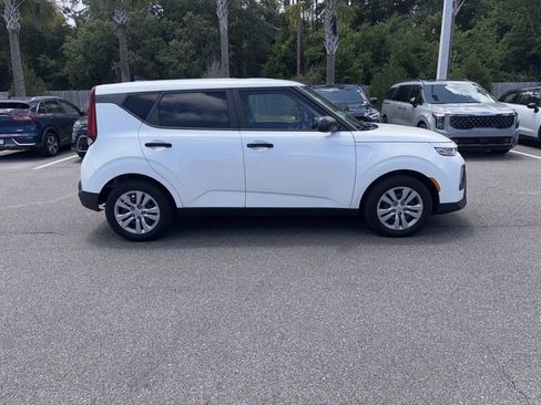 Certified 2021 Kia Soul LX FWD image 3