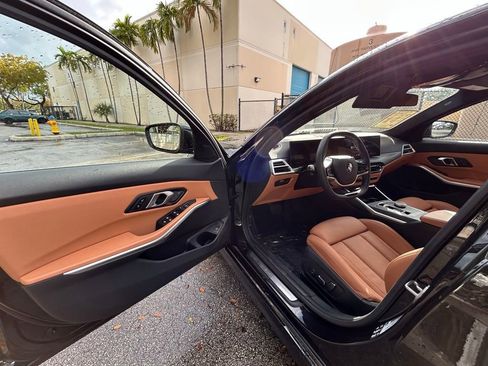 Used 2025 BMW 330i xDrive Sedan w/ Convenience Package AWD/4WD image 15