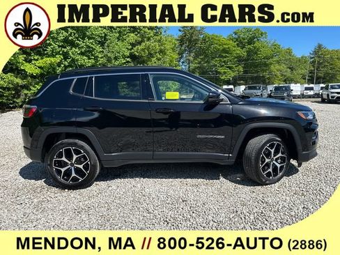 New 2026 Jeep Compass Limited w/ Sun, Sound & Navigation Group AWD/4WD image 15