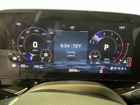 Used 2025 Chevrolet Tahoe Z71 w/ Comfort Package AWD/4WD image 13