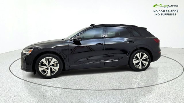 Used 2024 Audi Q8 e-tron Premium AWD/4WD image 4