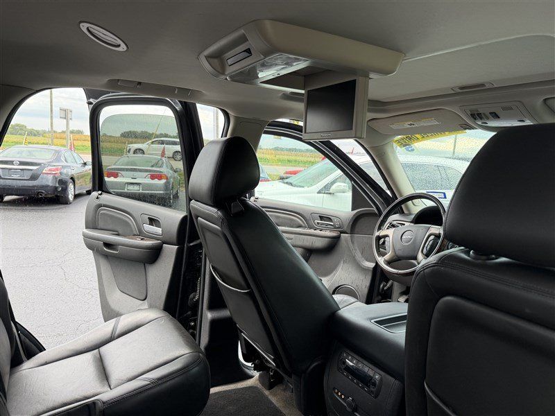 Used 2013 GMC Yukon Denali AWD/4WD image 9
