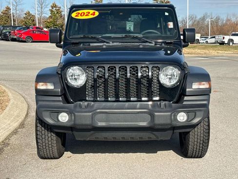 Used 2024 Jeep Wrangler Sport S image 2