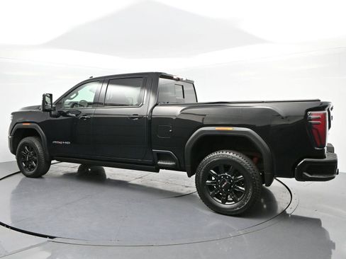 Used 2024 GMC Sierra 2500 AT4 w/ AT4 Premium Plus Package AWD/4WD image 5